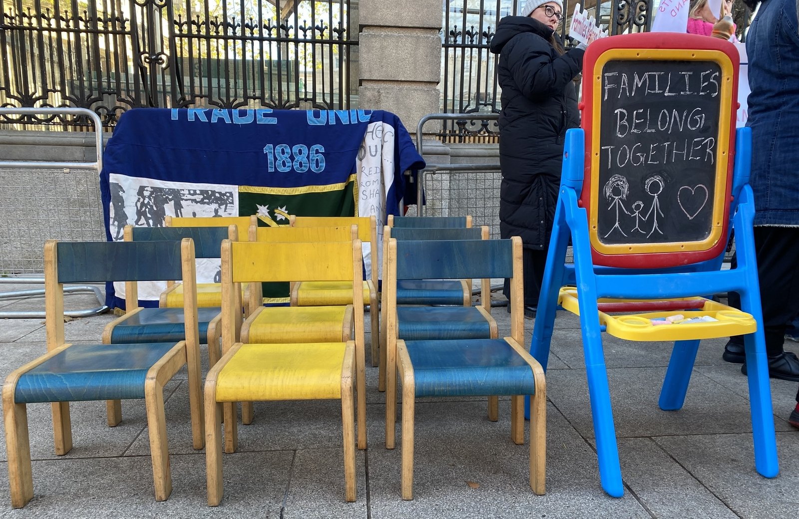 'They need me' - migrant families separated due to policy