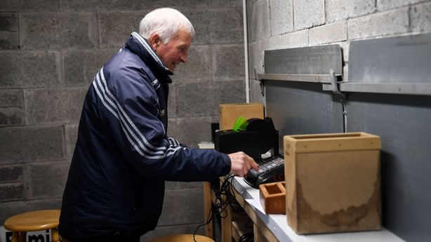 4 January 2020; Dessie Murtagh prepares the till prior to the 2020 O'Byrne Cup Round 2 match between Meath and Laois at Pairc Tailteann in Navan, Meath. Photo by Harry Murphy/Sportsfile