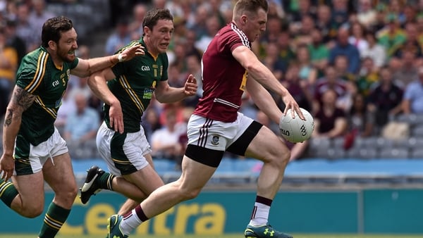 28 June 2015; Kieran Martin, Westmeath, scores his side's first goal from Padraic Harnan and Micheal Burke, Meath. Leinster GAA Football Senior Championship, Semi-Final, Westmeath v Meath. Croke Park, Dublin. Picture credit: David Maher / SPORTSFILE