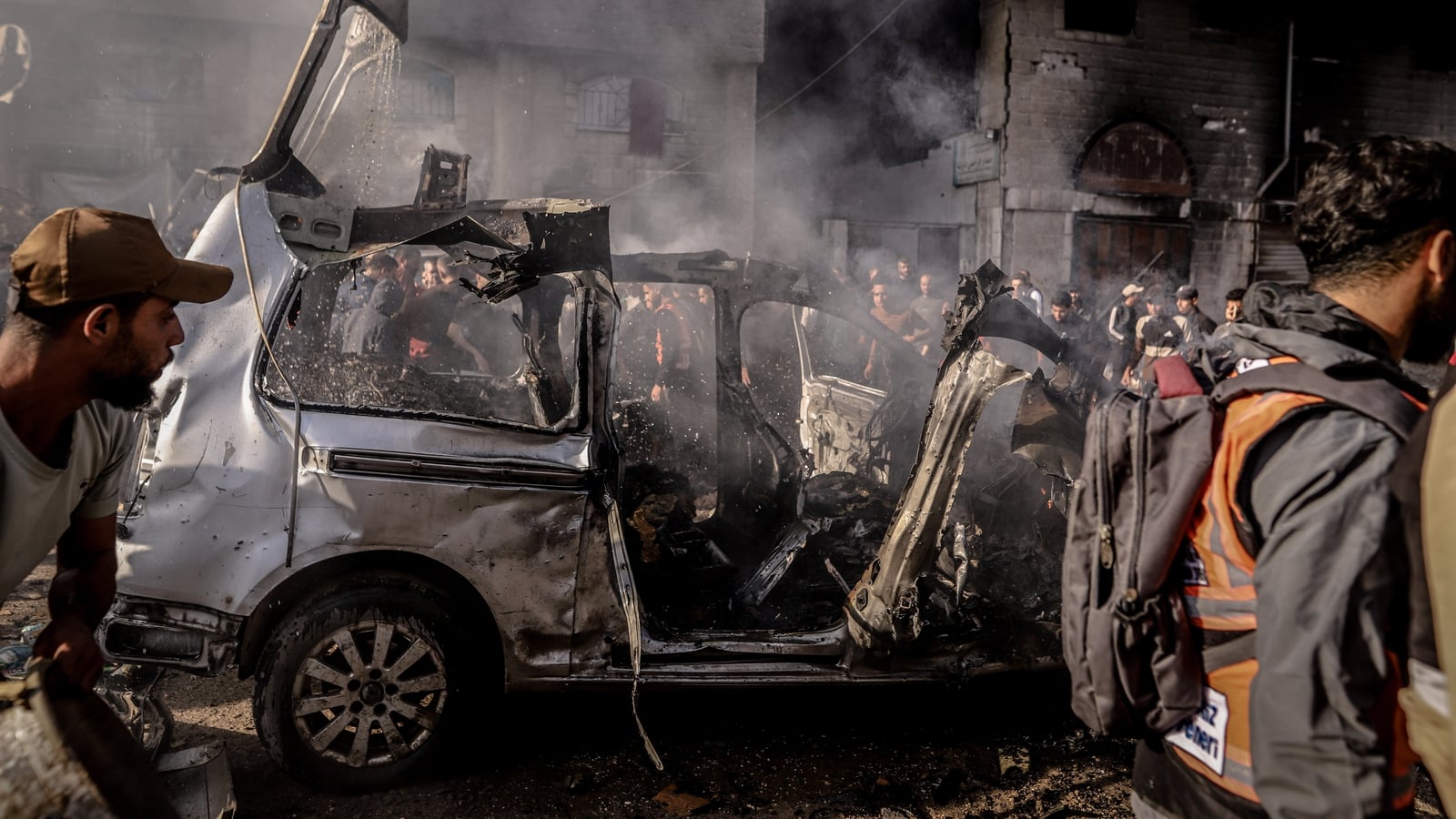 Israeli Airstrikes Kill Four in Southern Lebanon Town