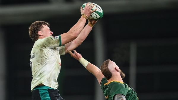 22 November 2025; Cian Prendergast of Ireland and RG Snyman of South Africa battle for possession in a line-out during the Quilter Nations Series 2025 match between Ireland and South Africa at the Aviva Stadium in Dublin. Photo by David Fitzgerald/Sportsf