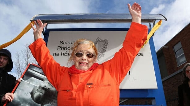 Margaretta D'Arcy celebrating in front of Mountjoy Prison