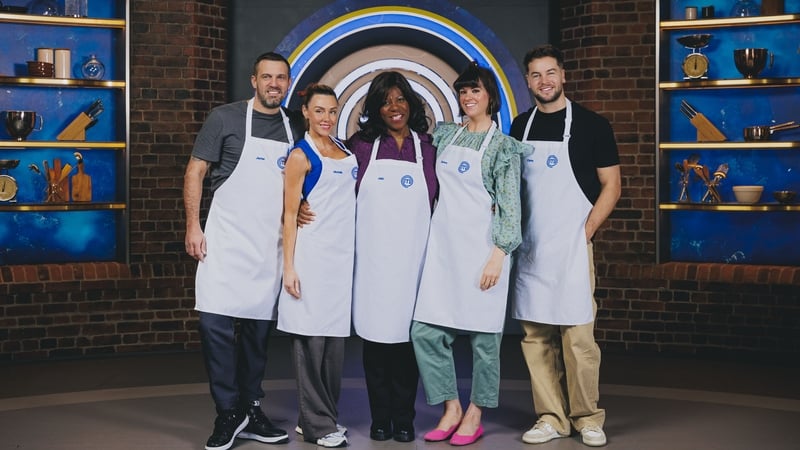 (L-R) Jamie Lomas, Michelle Heaton, Jaki Graham, Dawn O'Porter, and Chris Hughes in the Celebrity MasterChef kitchen