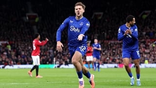 MANCHESTER, ENGLAND - NOVEMBER 24: Kiernan Dewsbury-Hall of Everton celebrates scoring his team's first goal during the Premier League match between Manchester United and Everton at Old Trafford on November 24, 2025 in Manchester, England. (Photo by Alex