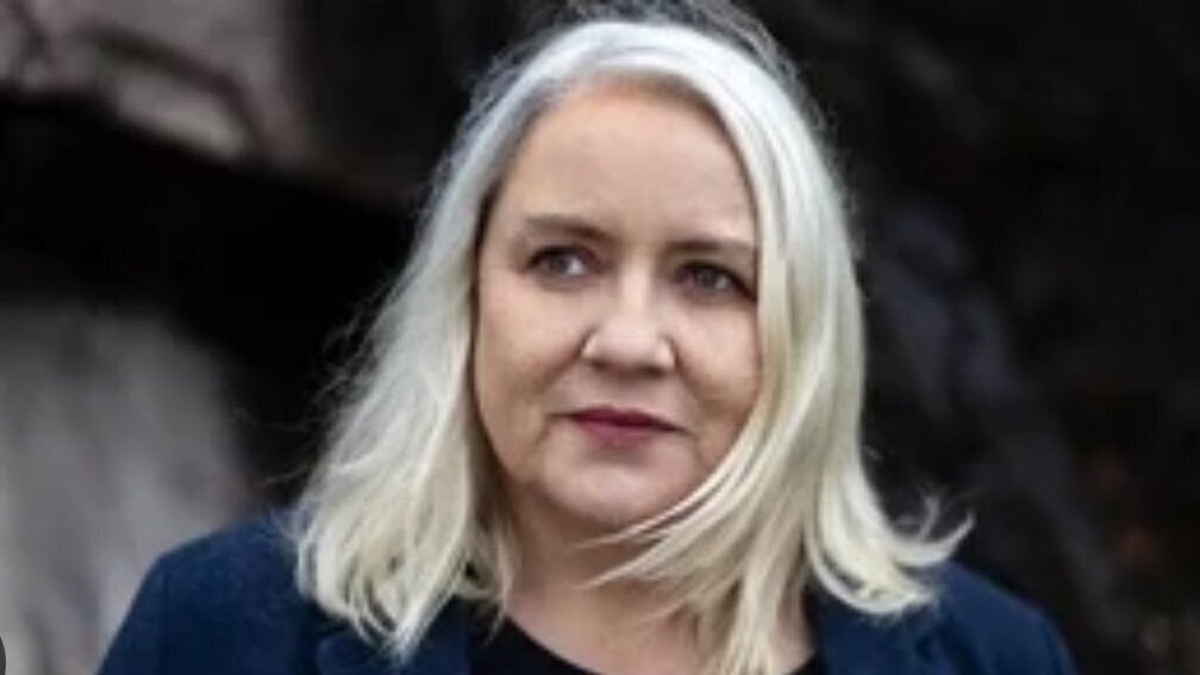 Dairena Ní Chinnéide 