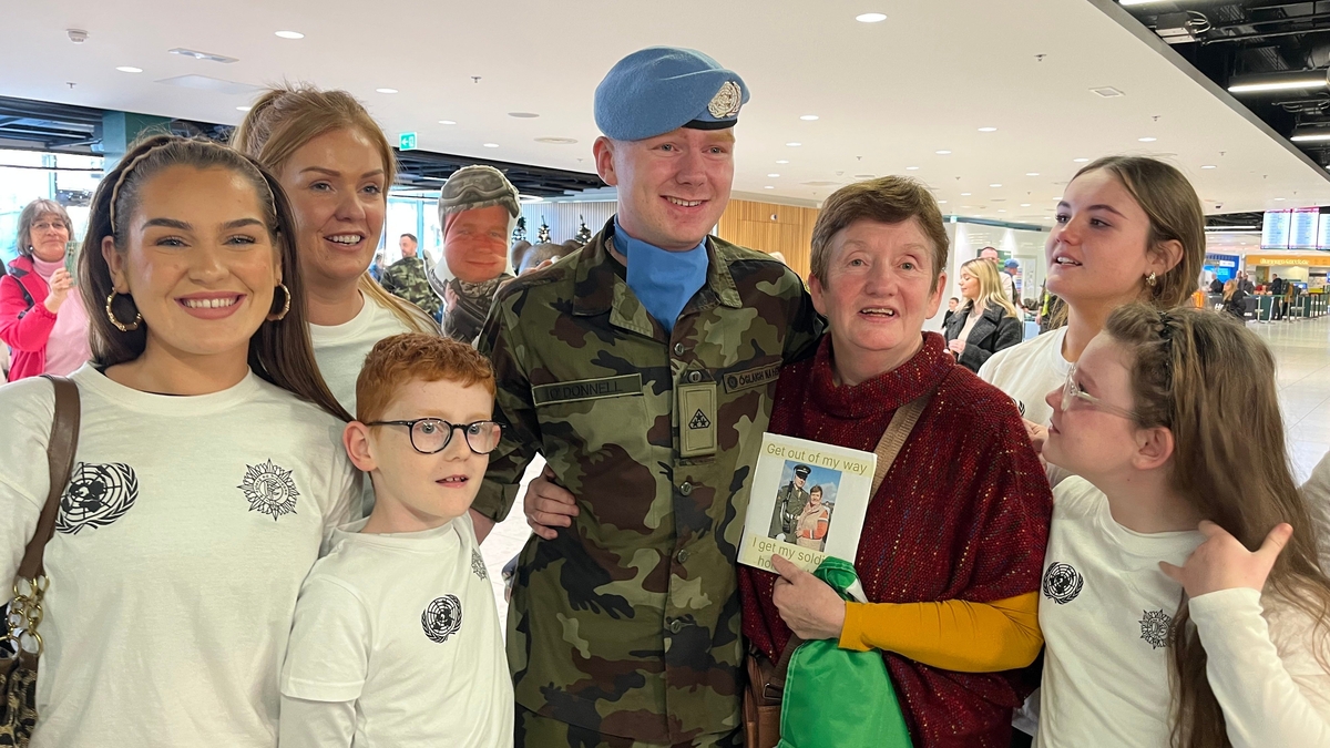 Irish peacekeepers welcomed home by family and friends at Dublin Airport this morning