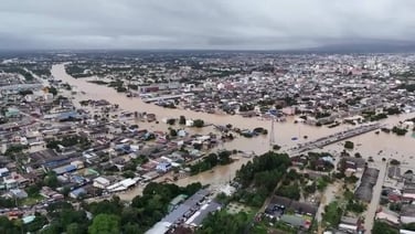Aerial footage shows Hat Yai in Thailand submerged by floods