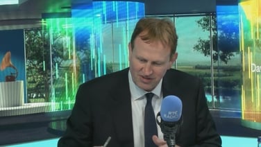 Minister defends changes to migration