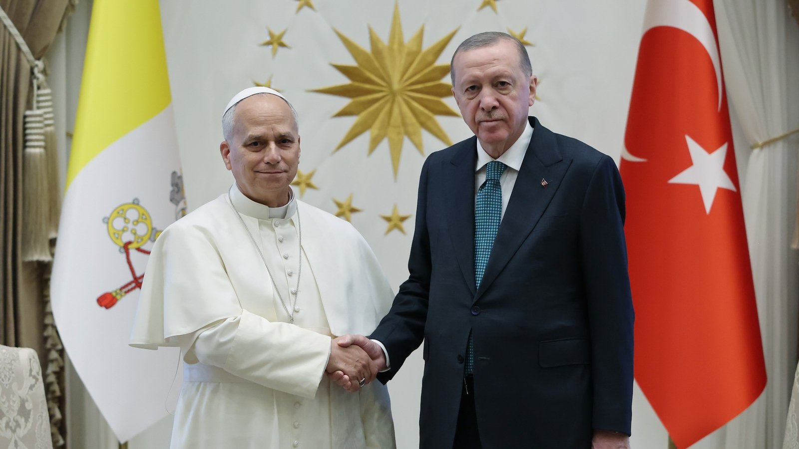 Pope Leo laments rise in conflicts during Turkey visit