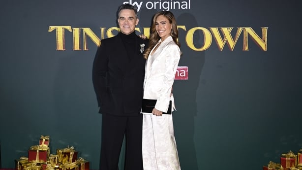 Robbie Williams and Ayda Field Williams on the red carpet