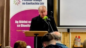Pacáiste ó Éigse Sheagháin Bháin. show image