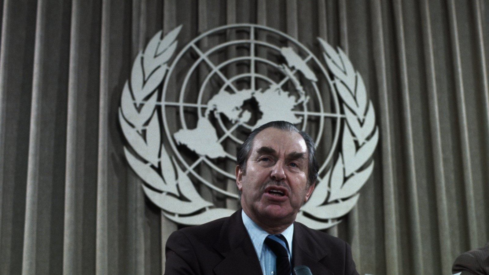 Israeli president condemns motion to rename Dublin park