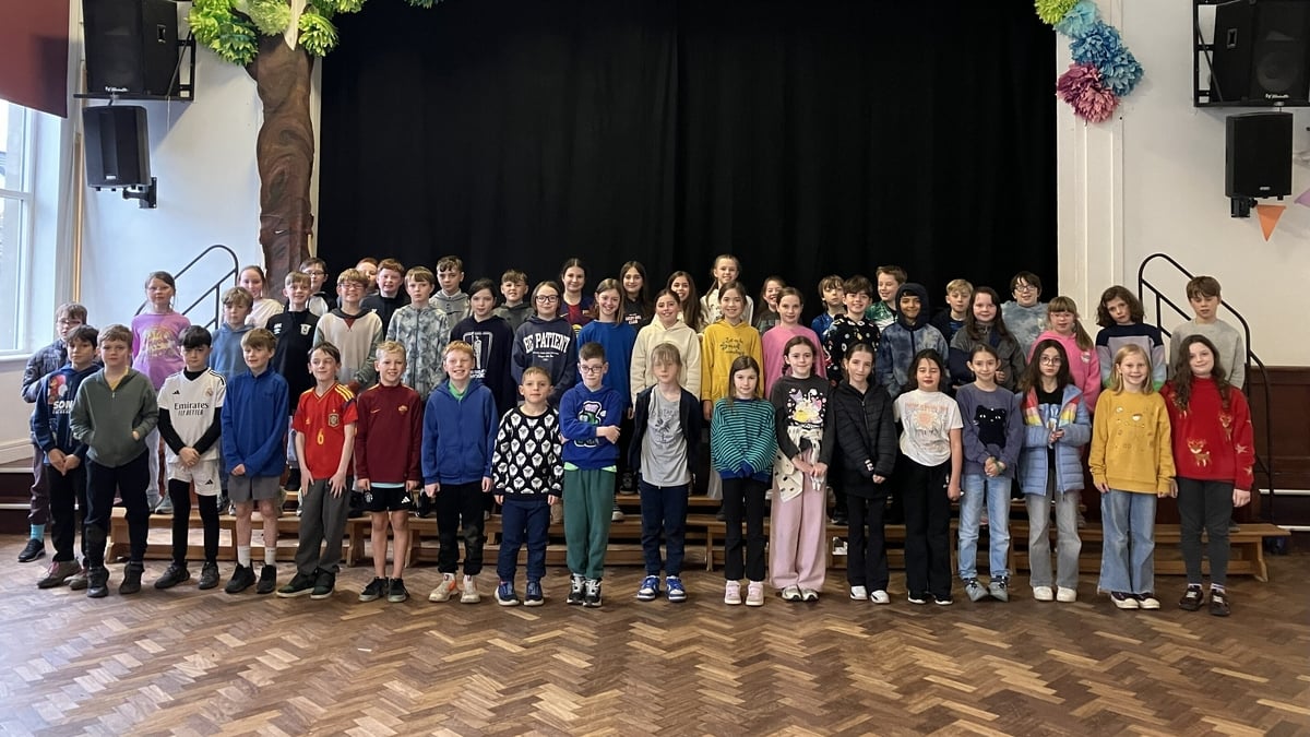 Rathfarnham Educate Together National School Choir, Dublin | Jingle Bell Swing