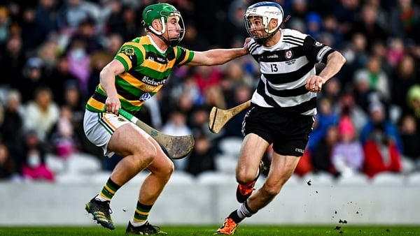 21 November 2021; Luke O'Farrell of Midleton in action against David Dooling of Glen Rovers during the Cork County Senior Club Hurling Championship Final match between Glen Rovers and Midleton at Páirc Ui Chaoimh in Cork. Photo by Eóin Noonan/Sportsfile