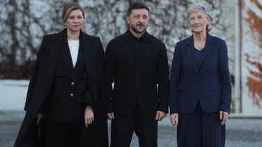 Zelensky greeted by President Connolly at Áras