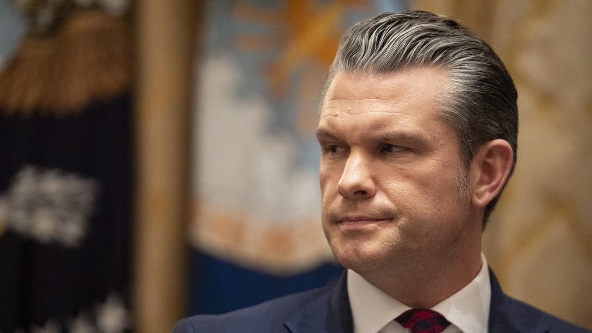 Second strike on Venezuelan boat legal, insists White House