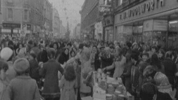 Christmas Shopping on Henry Street in Dublin, 1970