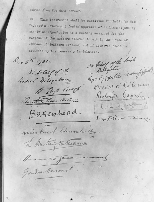 British and Irish signatures on the Anglo-Irish Treaty of 6th December 1921, which established the Irish Free State. (Photo by Topical Press Agency/Hulton Archive/Getty Images)