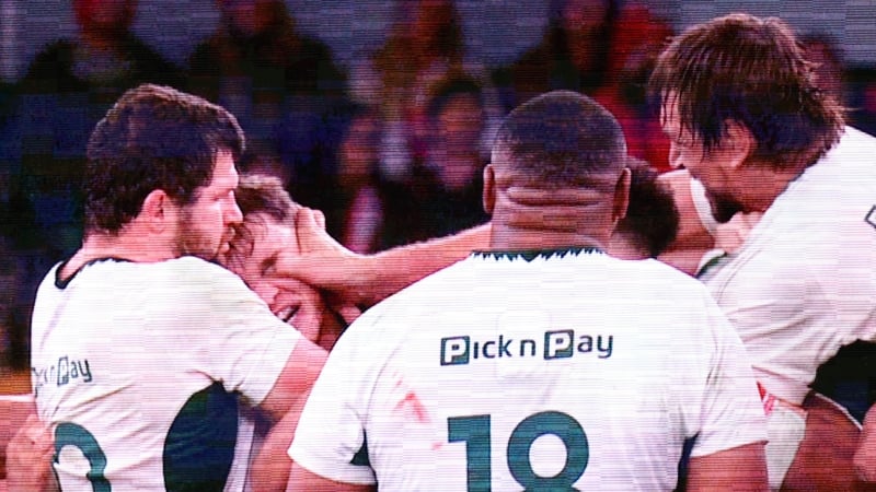 The stadium big screen replayed Eben Etzebeth (r) gouging the eye of Alex Mann