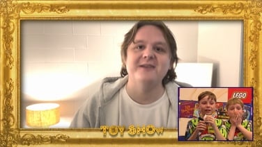 Dylan and Keelan got a huge surprise from Lewis Capaldi on the Toy Show