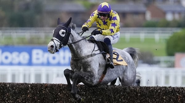 ESHER, ENGLAND - DECEMBER 06: Paul Townend riding Il Etait Temps clear the last to win The Betfair Tingle Creek Chase at Sandown Park Racecourse on December 06, 2025 in Esher, England. (Photo by Alan Crowhurst/Getty Images)