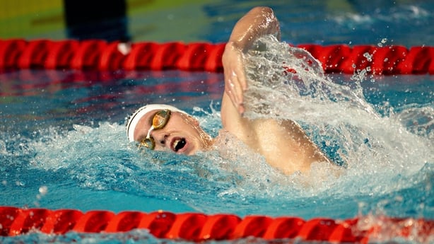 4 December 2025; Daniel Wiffen of Ireland on his way to winning bronze in the Men's 800m Freestyle final during day five of the European Short Course Swimming Championships at Lublin in Poland. Photo by Nikola Krstic/Sportsfile