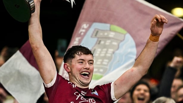  St Martin's captain Conor Firman lifts the O'Neill Cup after his side's victory in the AIB Leinster GAA Hurling Senior Club Championship final match between St Martin's of Wexford and Shamrocks Ballyhale of Kilkenny at Croke Park in Dublin. Photo by Seb Daly/Sportsfile