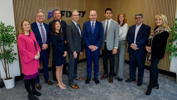 Kathleen Bohan, Andrew Vogelaar & Patrick Doyle, IDA Ireland, Caroline Coughlan, Director of Employee Experience & People Operations, Fixify, Fixify CEO Matt Peters, Taoiseach Micheál Martin, Fixify COO Mase Issa, Katina Koster, VP Corporate Marketing at