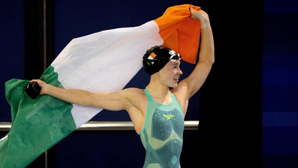 Ellen Walshe celebrates after winning gold in the women's 200m butterfly
