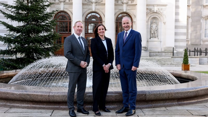 Chief Executive of IDA Ireland Michael Lohan, Executive Director at Dedalus Ireland Cathy McCartan and Taoiseach Micheál Martin