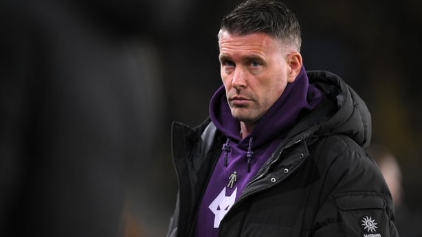 WOLVERHAMPTON, ENGLAND - DECEMBER 08: Wolverhampton Wanderers manager Rob Edwards during the Premier League match between Wolverhampton Wanderers and Manchester United at Molineux on December 8, 2025 in Wolverhampton, England. (Photo by MB Media/Getty Images)