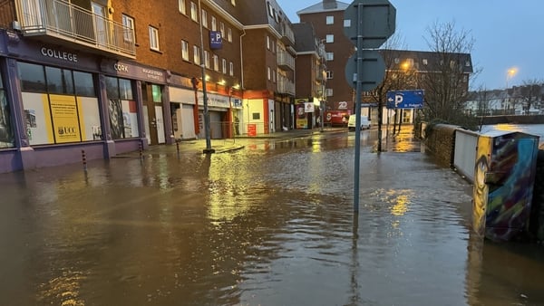 flood waters at wandesford quay in cork city
