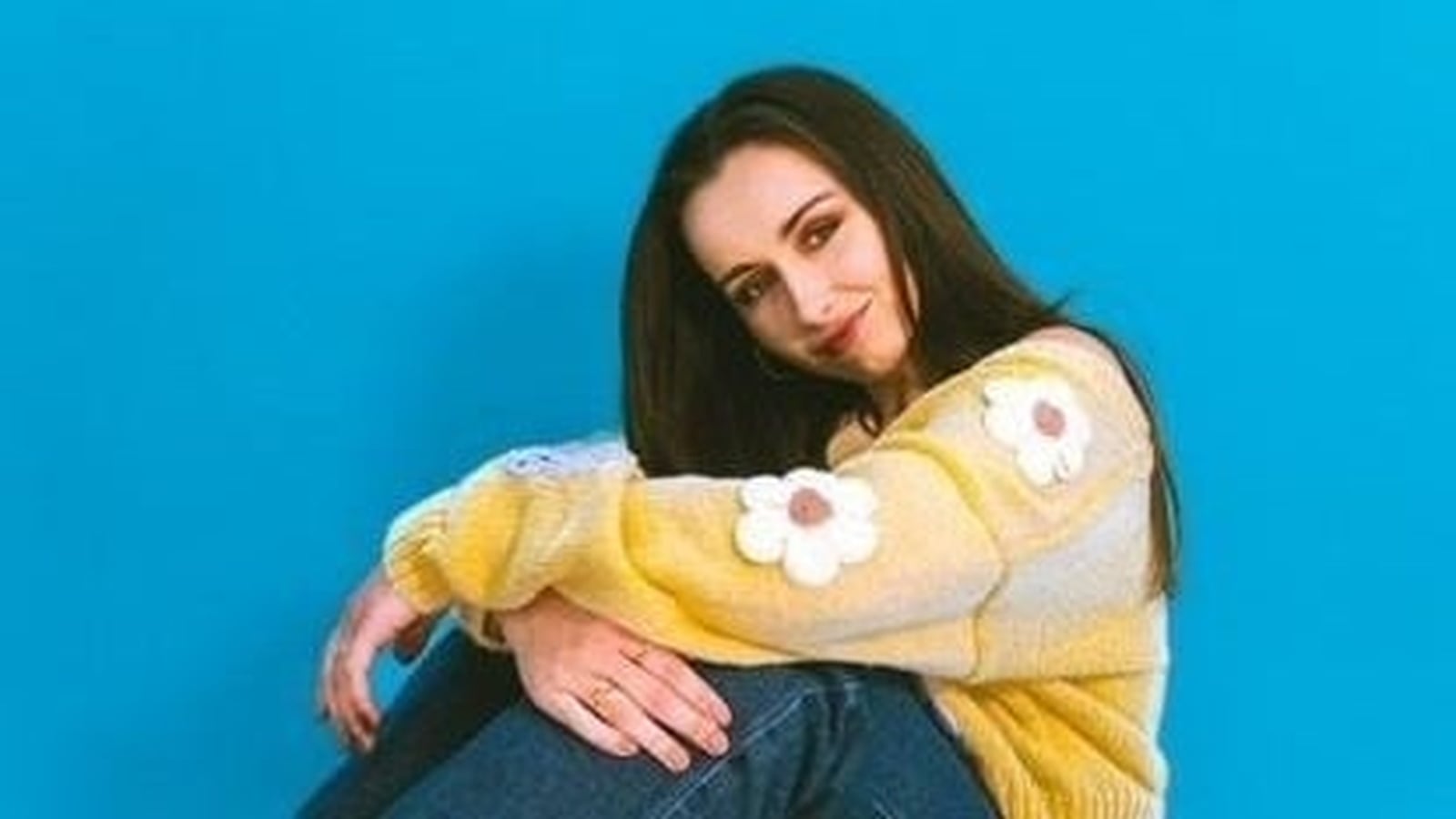 Behind the music - Louise M