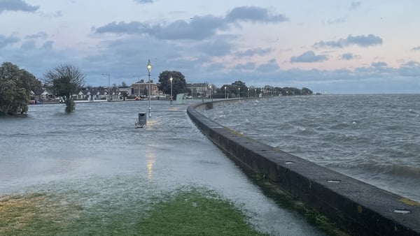 Flooding of the Clontarf seafront
