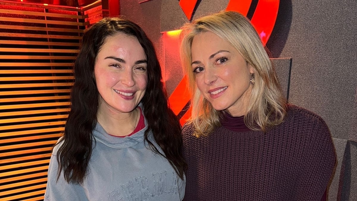 Aoife Mulholland - A Swingin' Little Christmas 