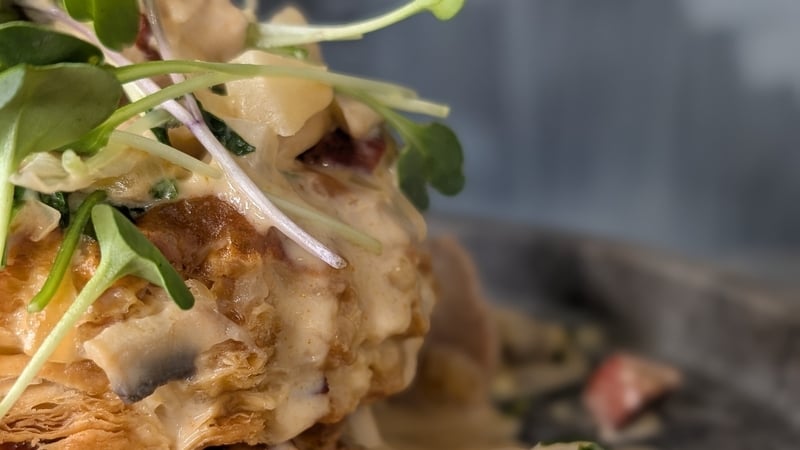 Trisha's chicken & mushroom vol au vents