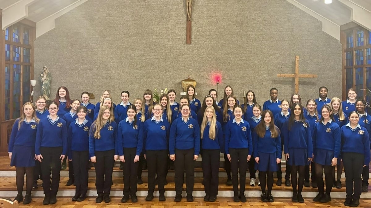 Cór anChroí Loreto College Mullingar, Co. Westmeath | Glory, Glory, Glory to the Newborn King
