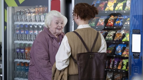Eleanor (June Squibb) meets Nina (Erin Kellyman)
