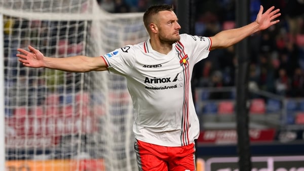 RENATO DALL'ARA STADIUM, BOLOGNA, ITALY - 2025/12/01: Jamie Vardy of US Cremonese celebrates after scoring the goal of 1-3 during the Serie A 2025/2026 football match between Bologna FC and USC Cremonese. Cremonese won 3-1 over Bologna. (Photo by Andrea S