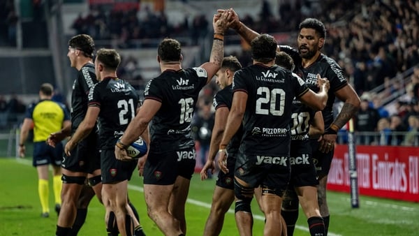 Toulon's players celebrate their victory