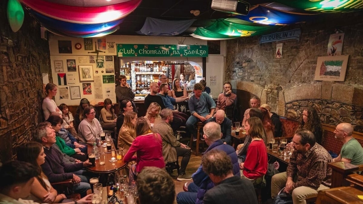 Amhranánaithe an chlub