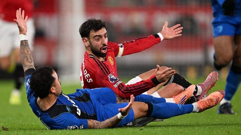 Bruno Fernandes and Justin Kluivert get mixed up at Old Trafford