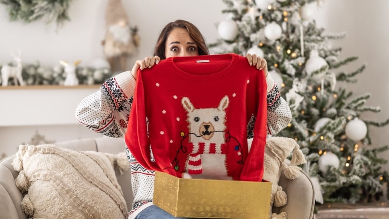 Should you include a gift receipt with a Christmas present?