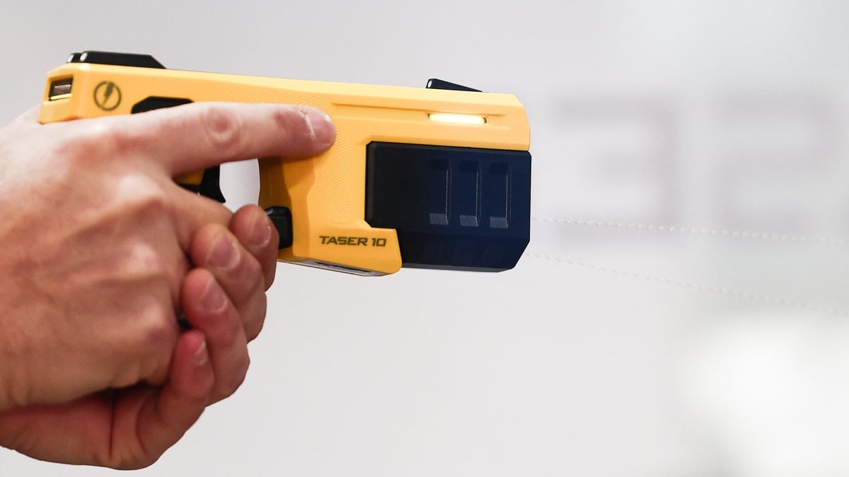 Concerns surrounding the first day of Garda taser pilot