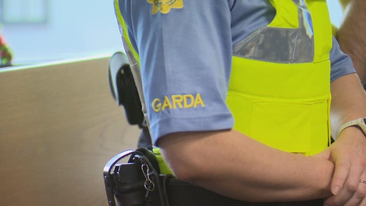 Powers for Gardaí to spy on phones  