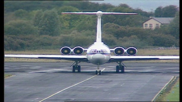 Eitleán Yeltsin ag Aerfort na Sionna