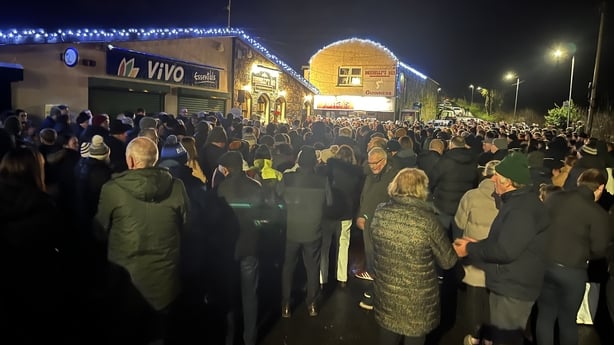 Crowds gather for Silverbridge memorial