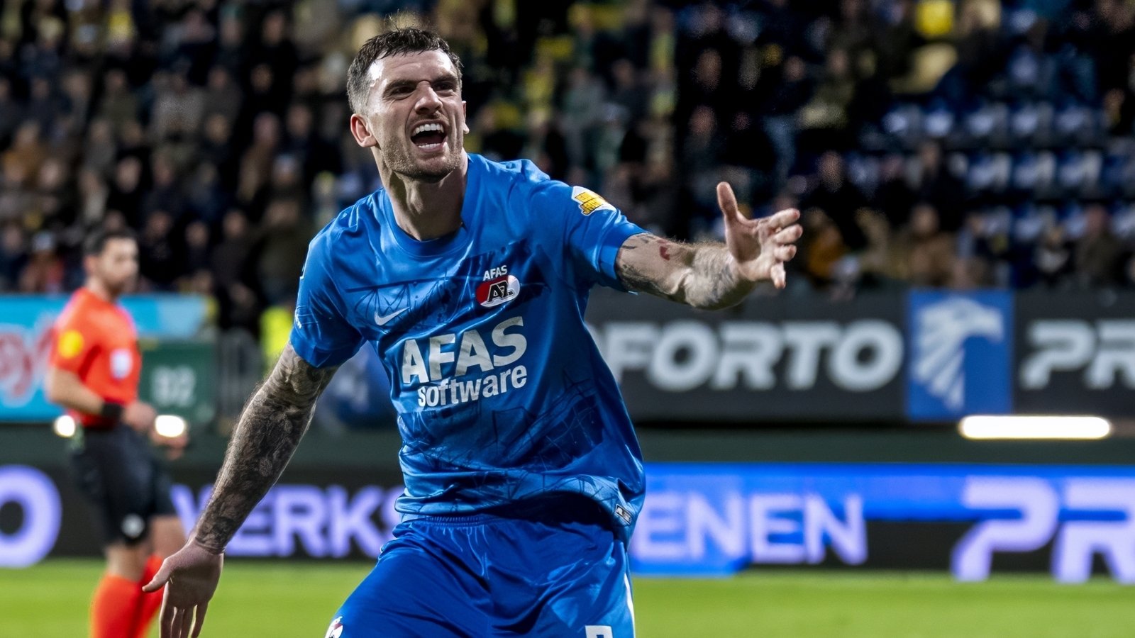 European wrap: Parrott nets again, Kane fires Bayern