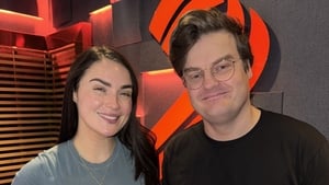 Brian Lloyd - Paramount vs Netflix for Warner Bros show image