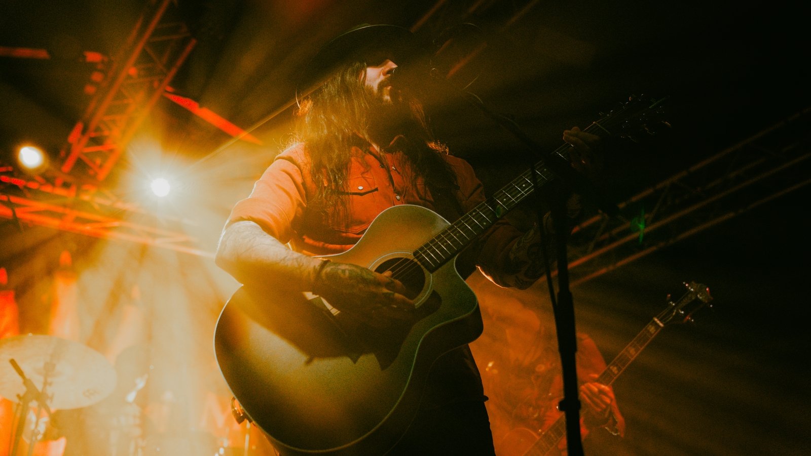 Behind the music - Shawn James